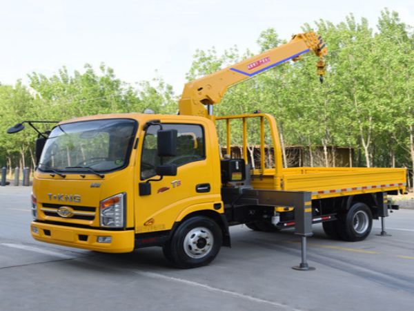 龙凤区吊车出租电话_为什么企业要找吊车租赁公司租吊车？